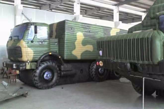 嘉峪关大型军事车